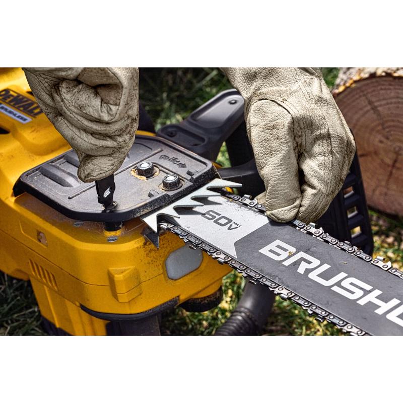 DeWalt 60V MAX DCCS677Y1 20 in. 50.2 cc 60 V Battery Chainsaw Kit (Battery & Charger)